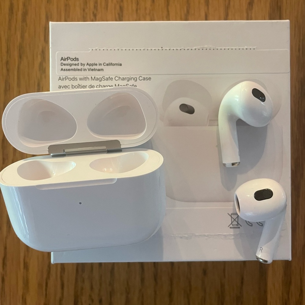 🎧🎼 Apple AirPod’s 3rd Generation